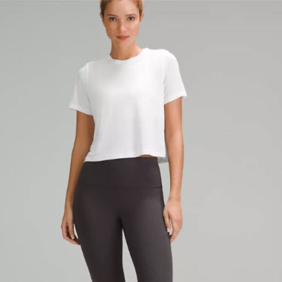 Lululemon Ultralight Waist-Length T-Shirt - Picture 4 of 7
